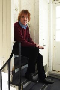 Julian Lloyd Webber (photo by John Millar) 